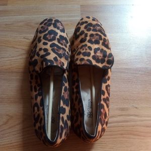 Women's leopard flats